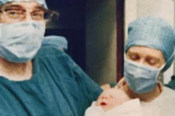 世界上第一例试管婴儿路易斯布朗